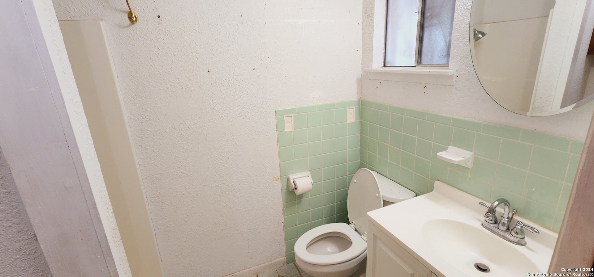 114 CARMEN PL