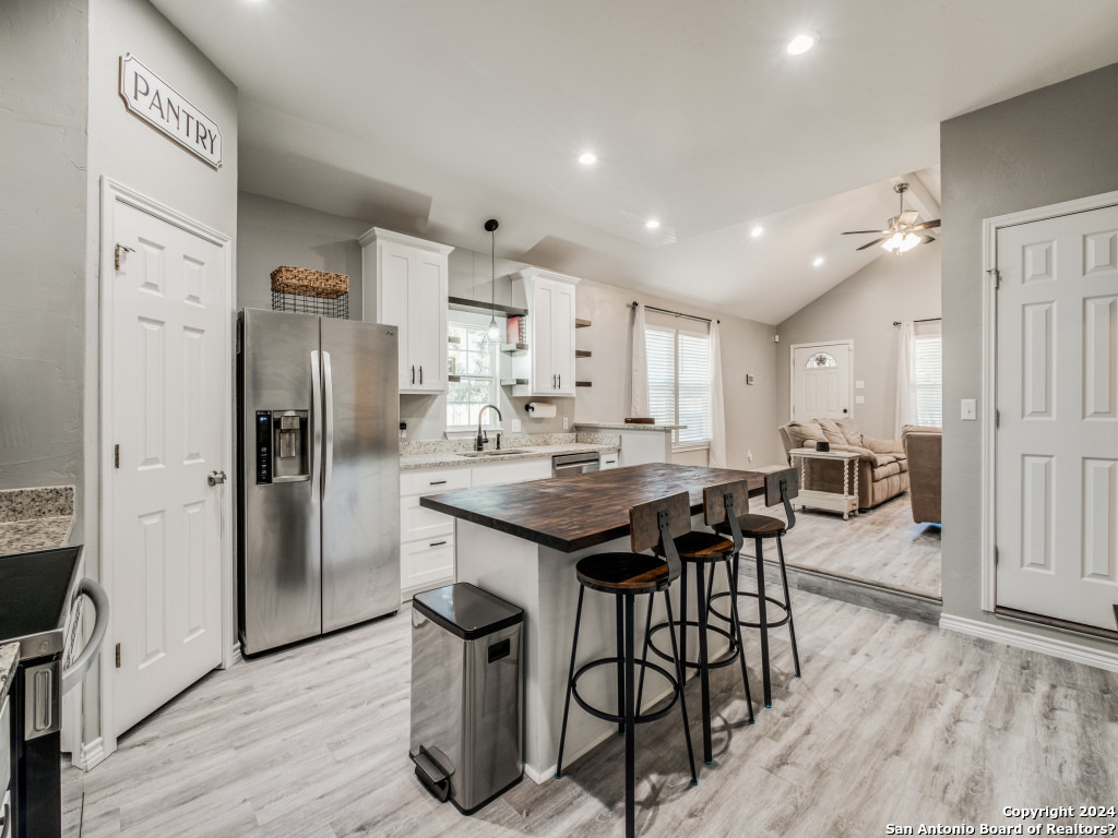 636 Skyline Dr