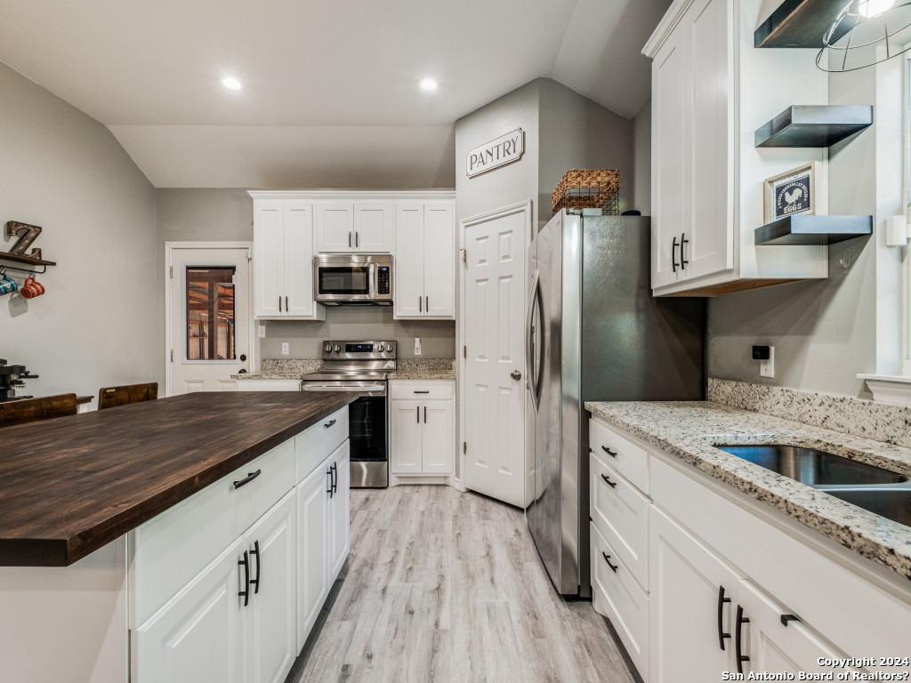 636 Skyline Dr