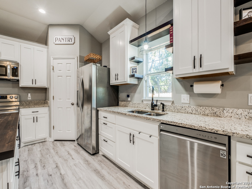 636 Skyline Dr