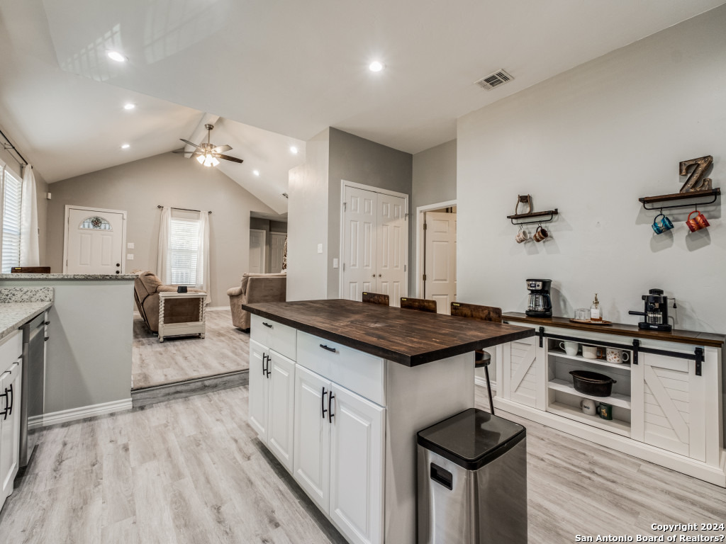 636 Skyline Dr