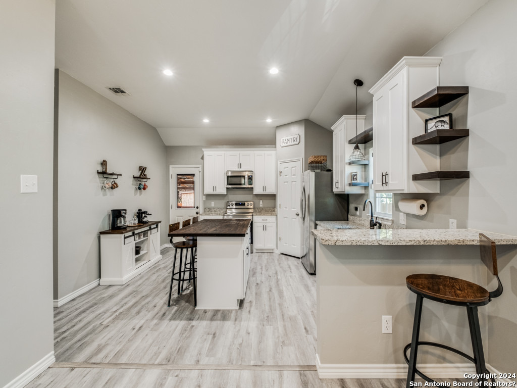 636 Skyline Dr