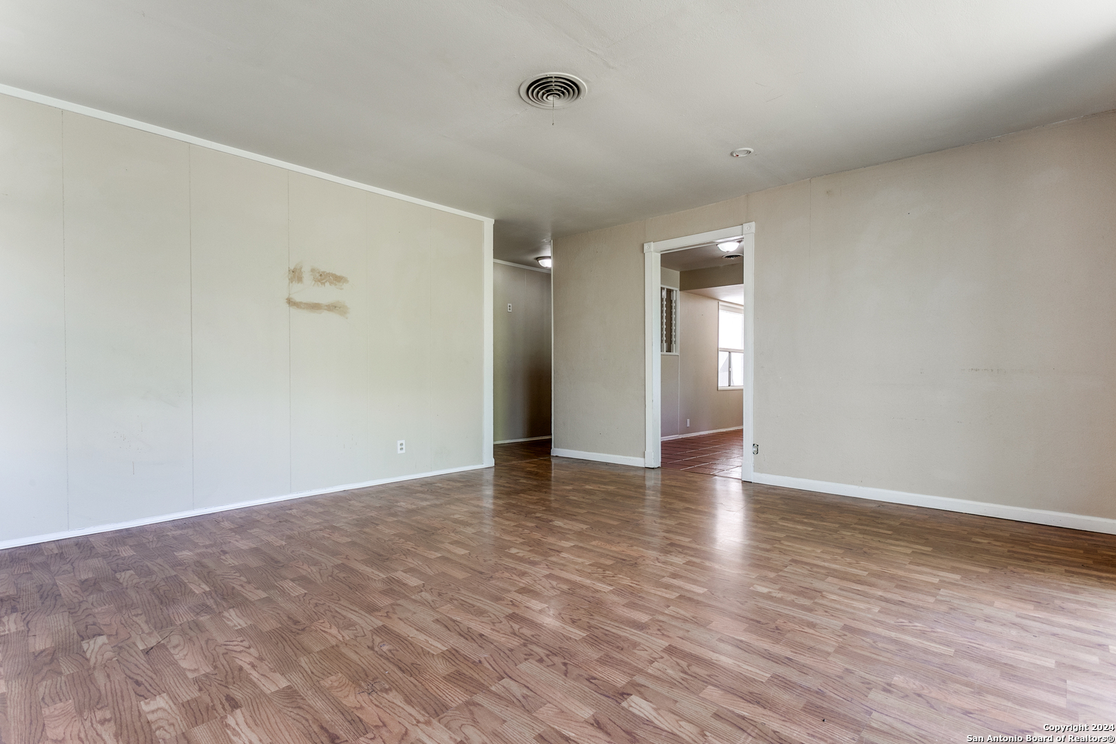 4411 EISENHAUER RD