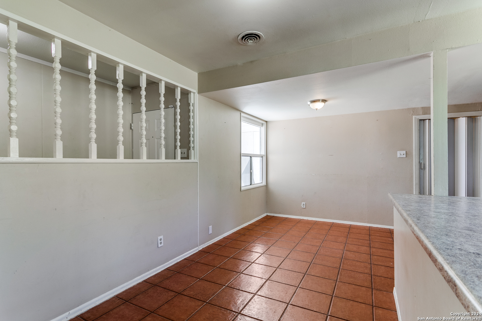 4411 EISENHAUER RD