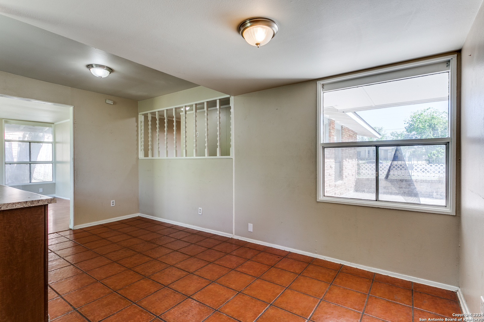4411 EISENHAUER RD