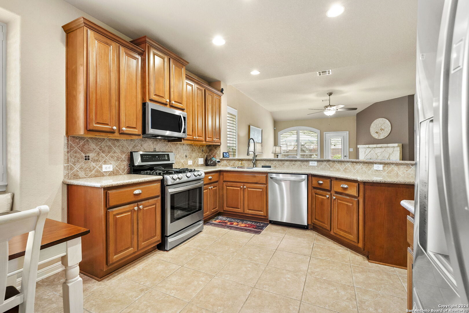 1439 ALPINE POND