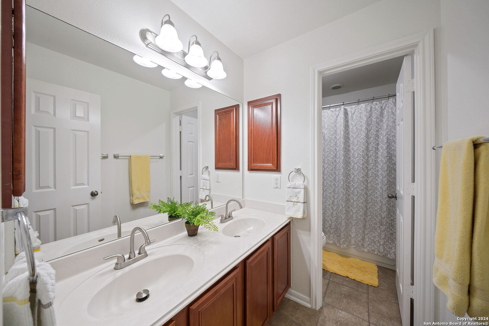 16326 LA MADERA RIO