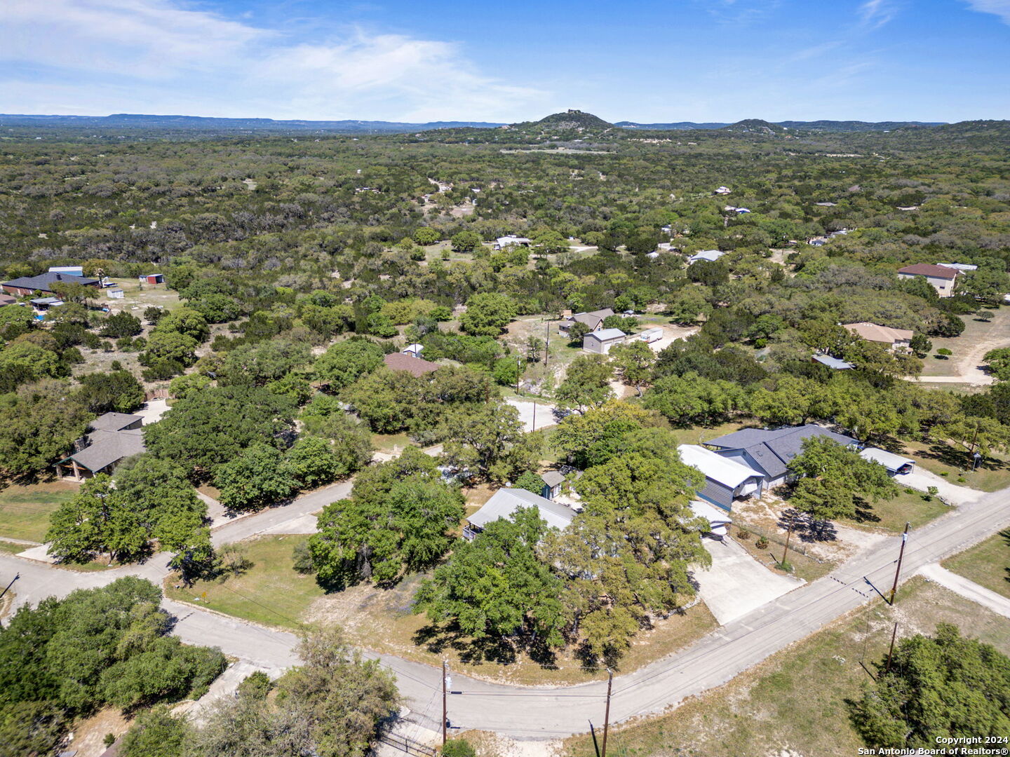 1060 SUMMIT RD
