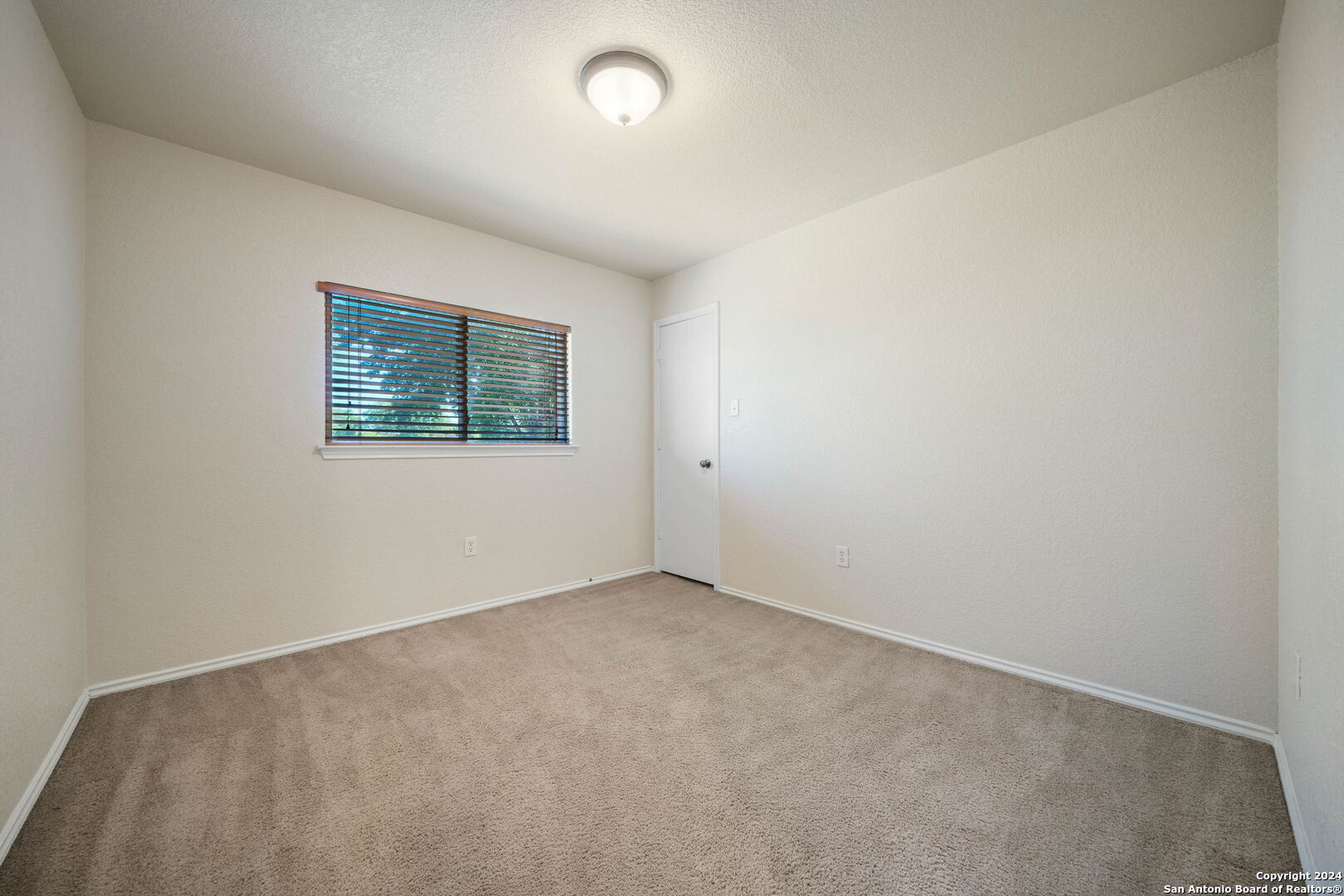 6610 WOODBELL