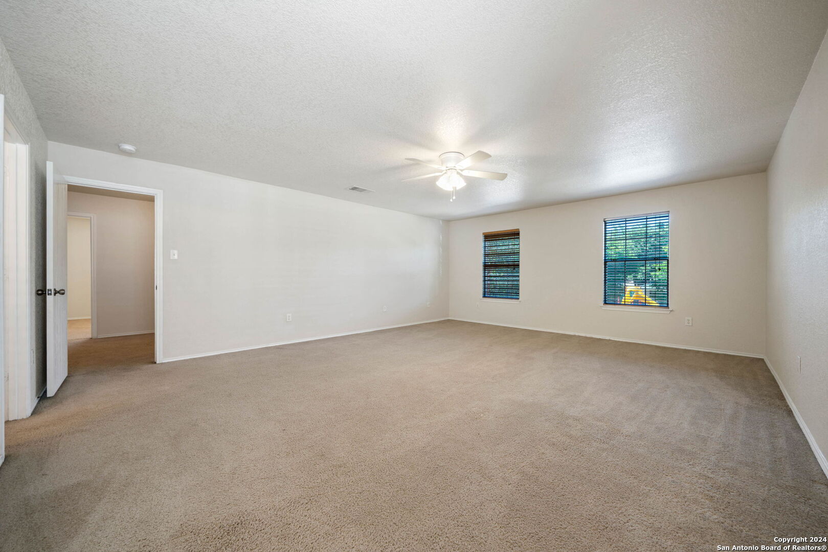 6610 WOODBELL