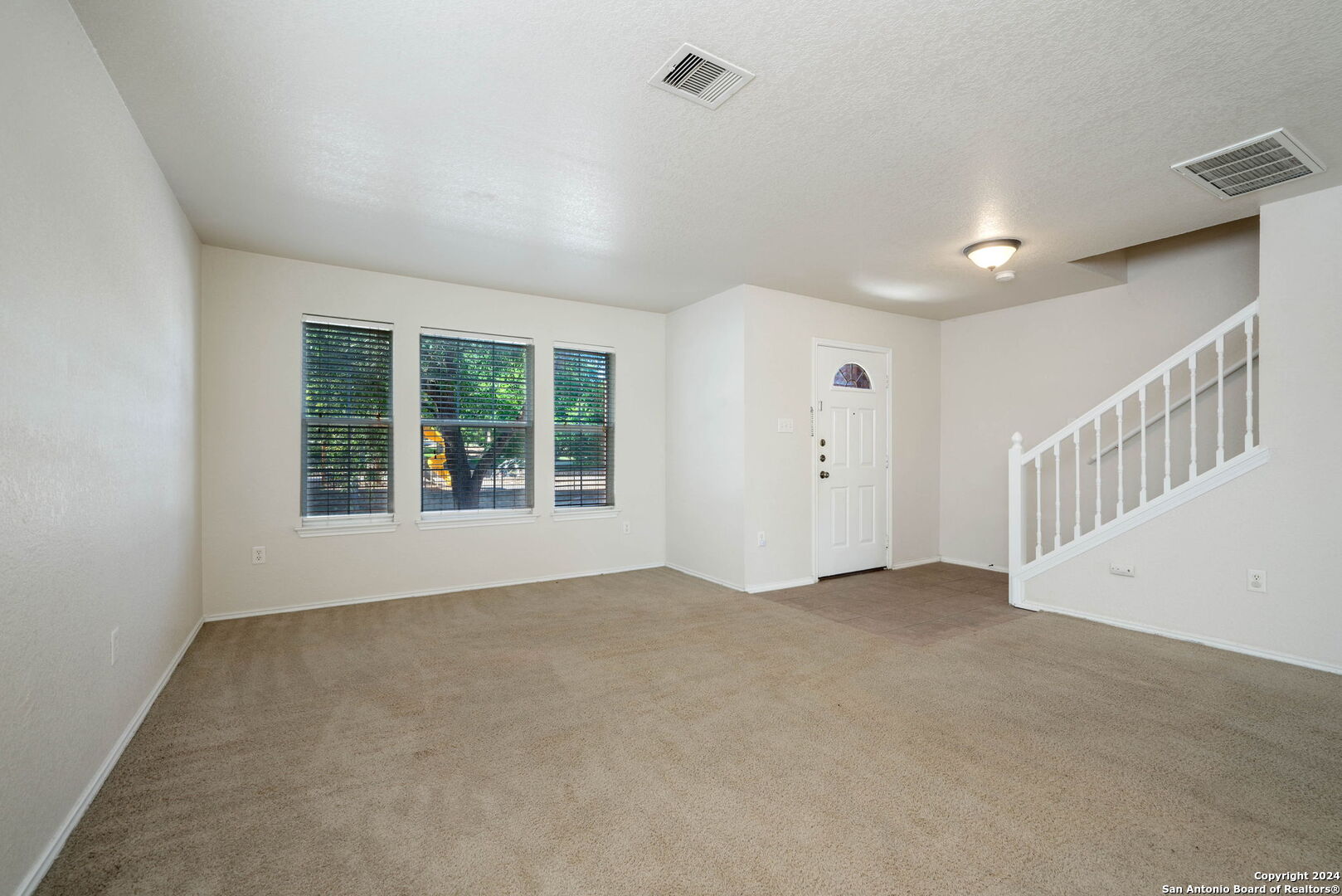 6610 WOODBELL