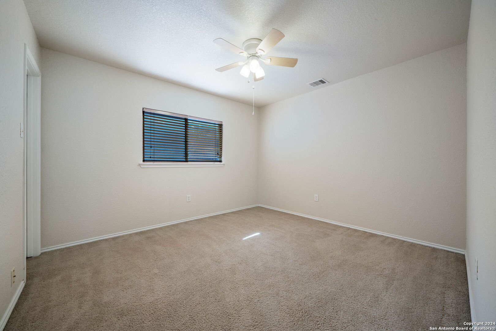 6610 WOODBELL