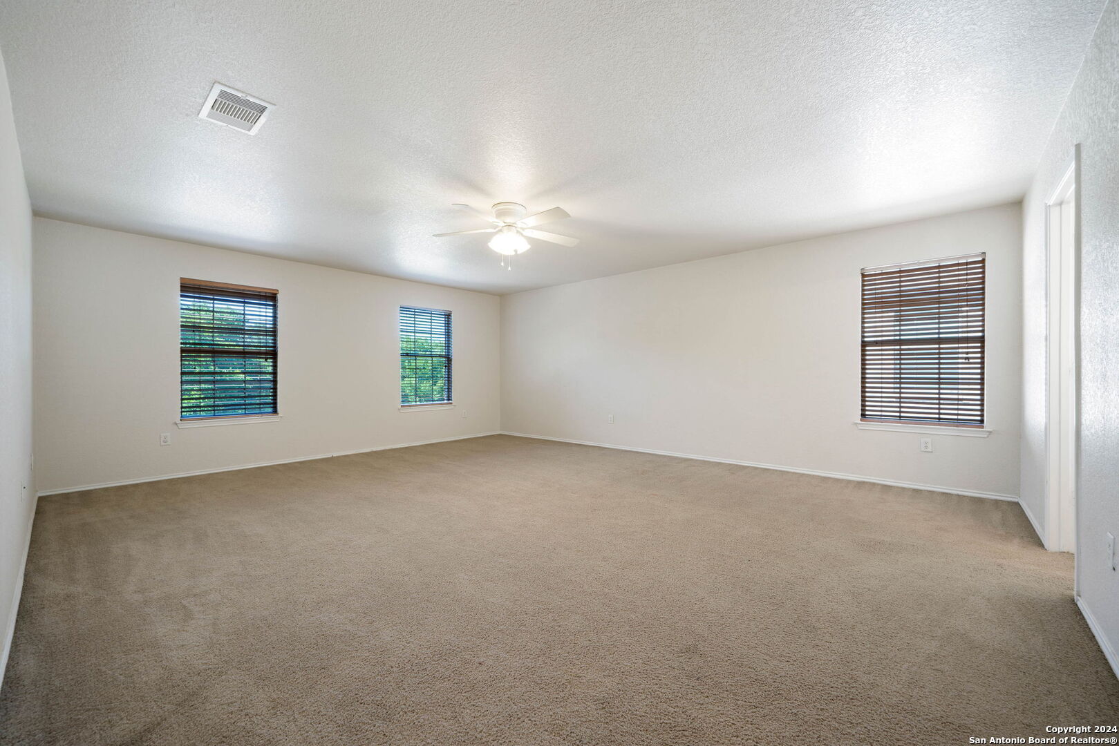 6610 WOODBELL