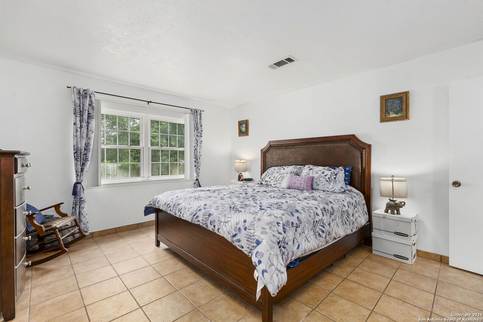5215 Hacienda Dr