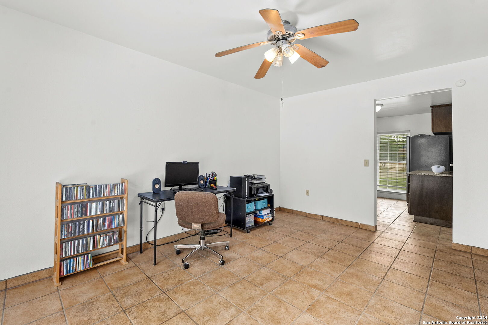 5215 Hacienda Dr