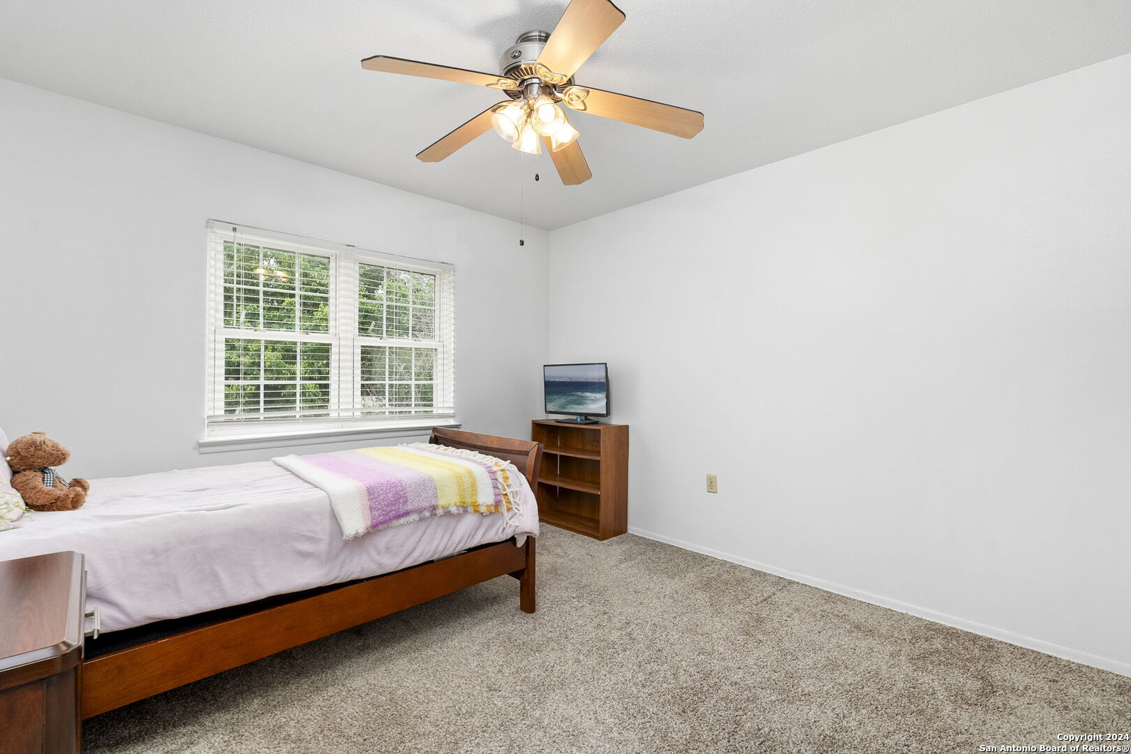 5215 Hacienda Dr