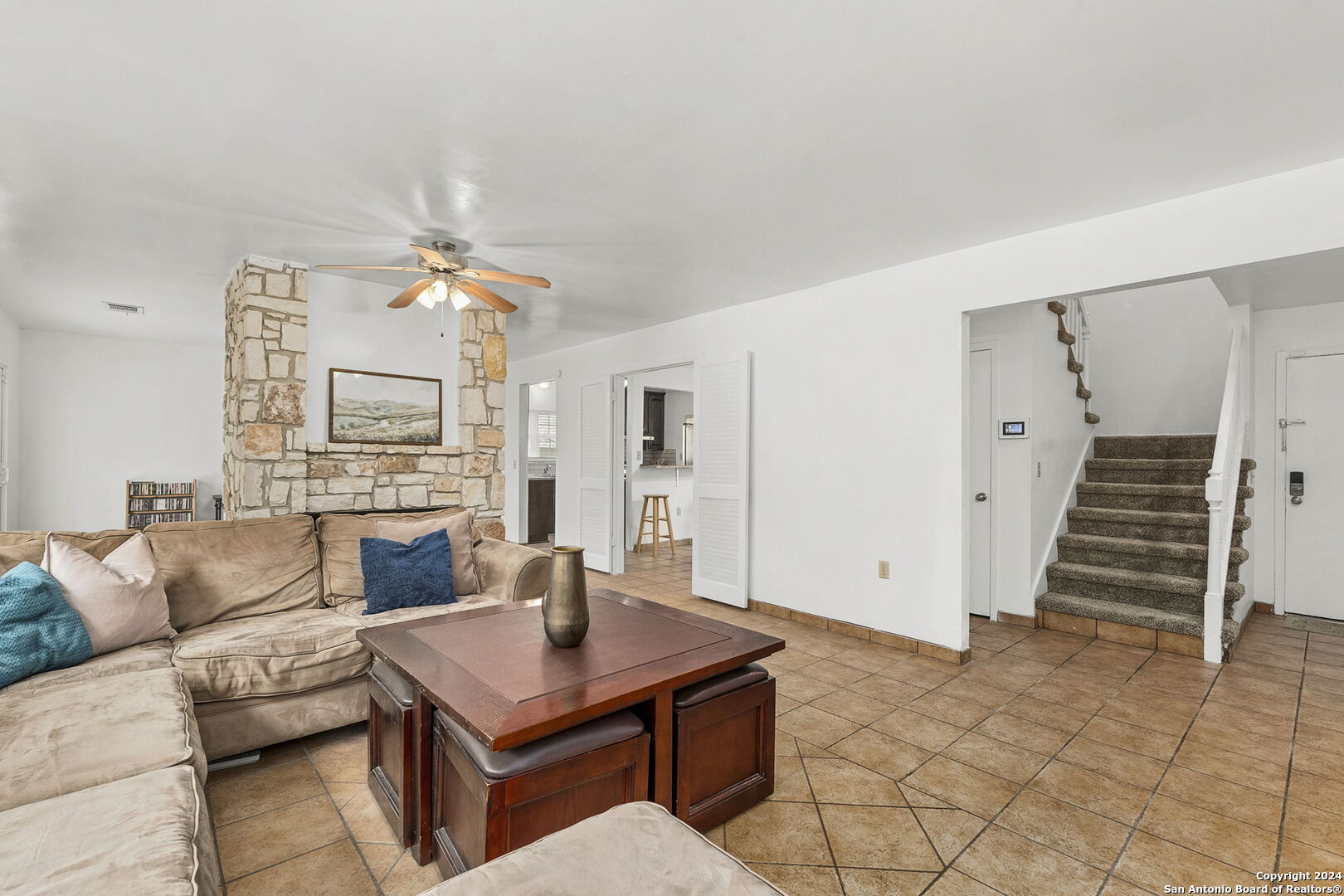 5215 Hacienda Dr