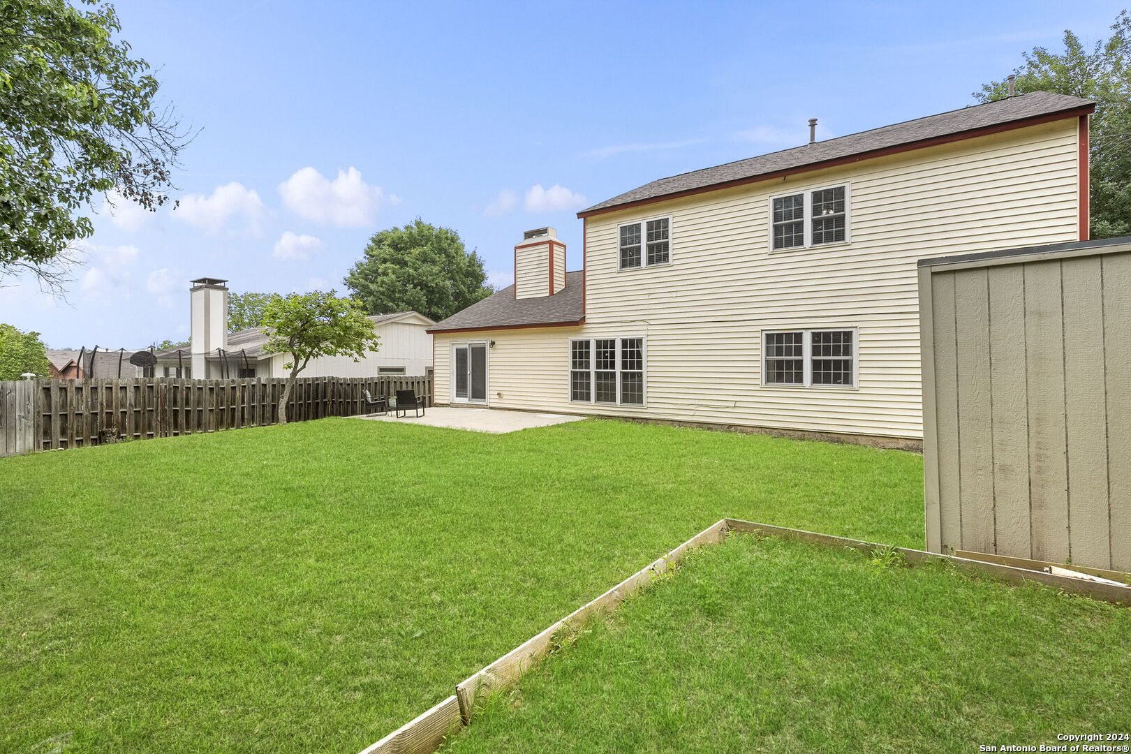 5215 Hacienda Dr