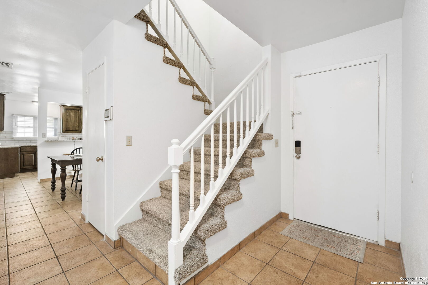 5215 Hacienda Dr