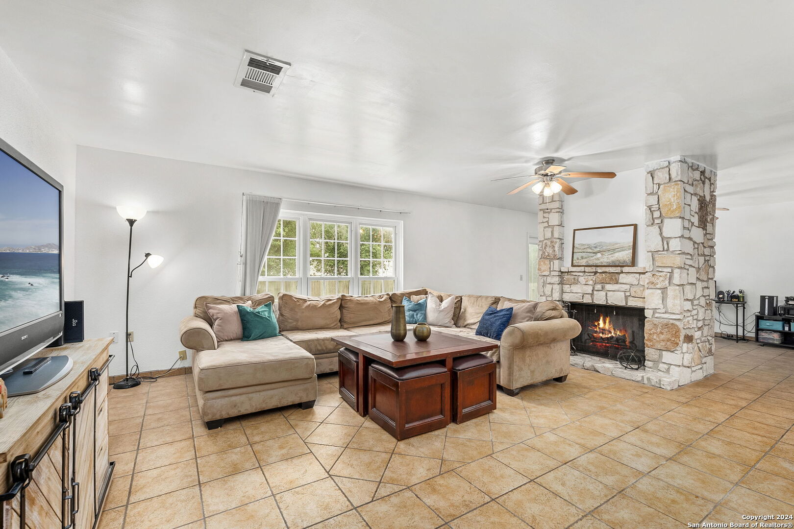 5215 Hacienda Dr