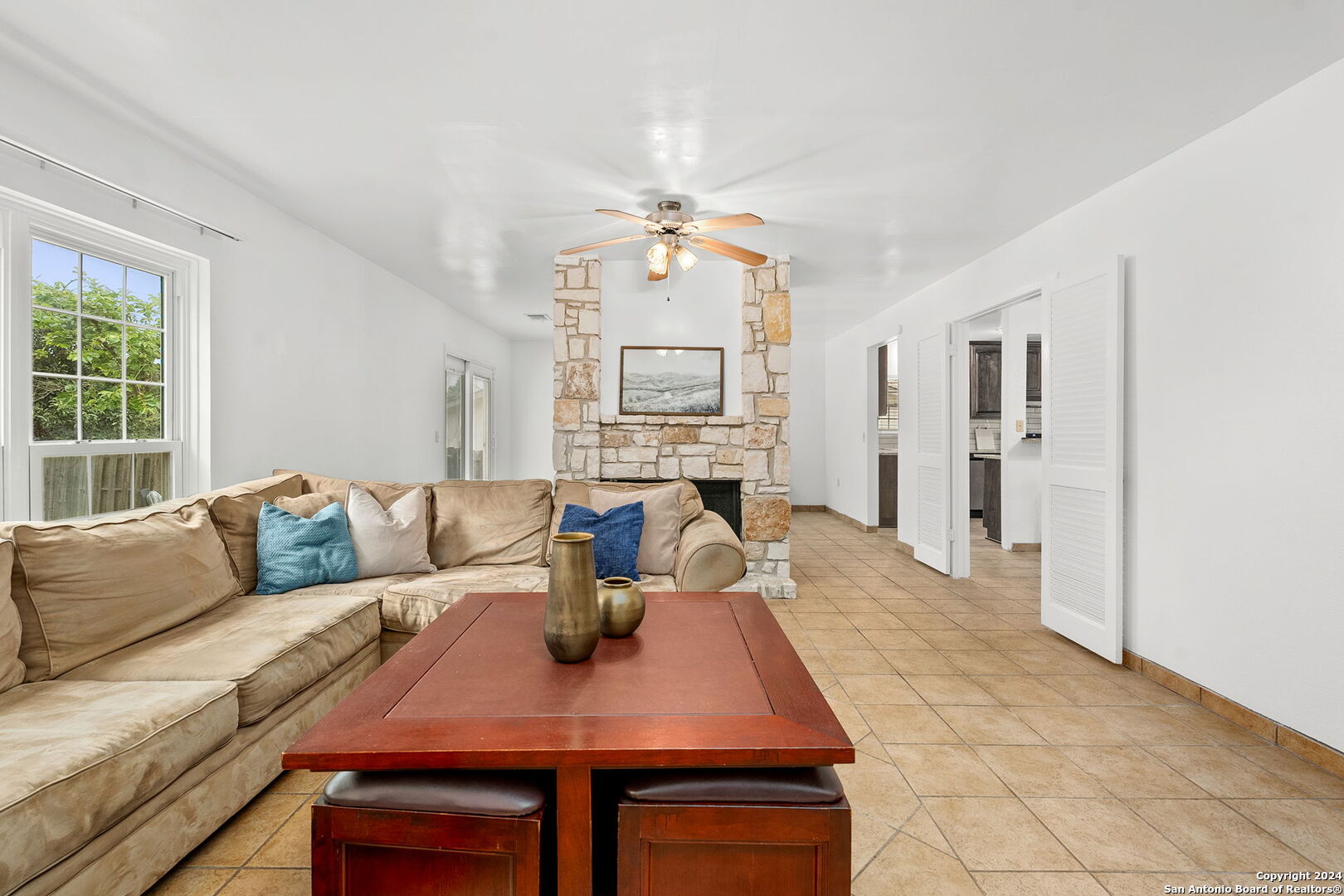 5215 Hacienda Dr
