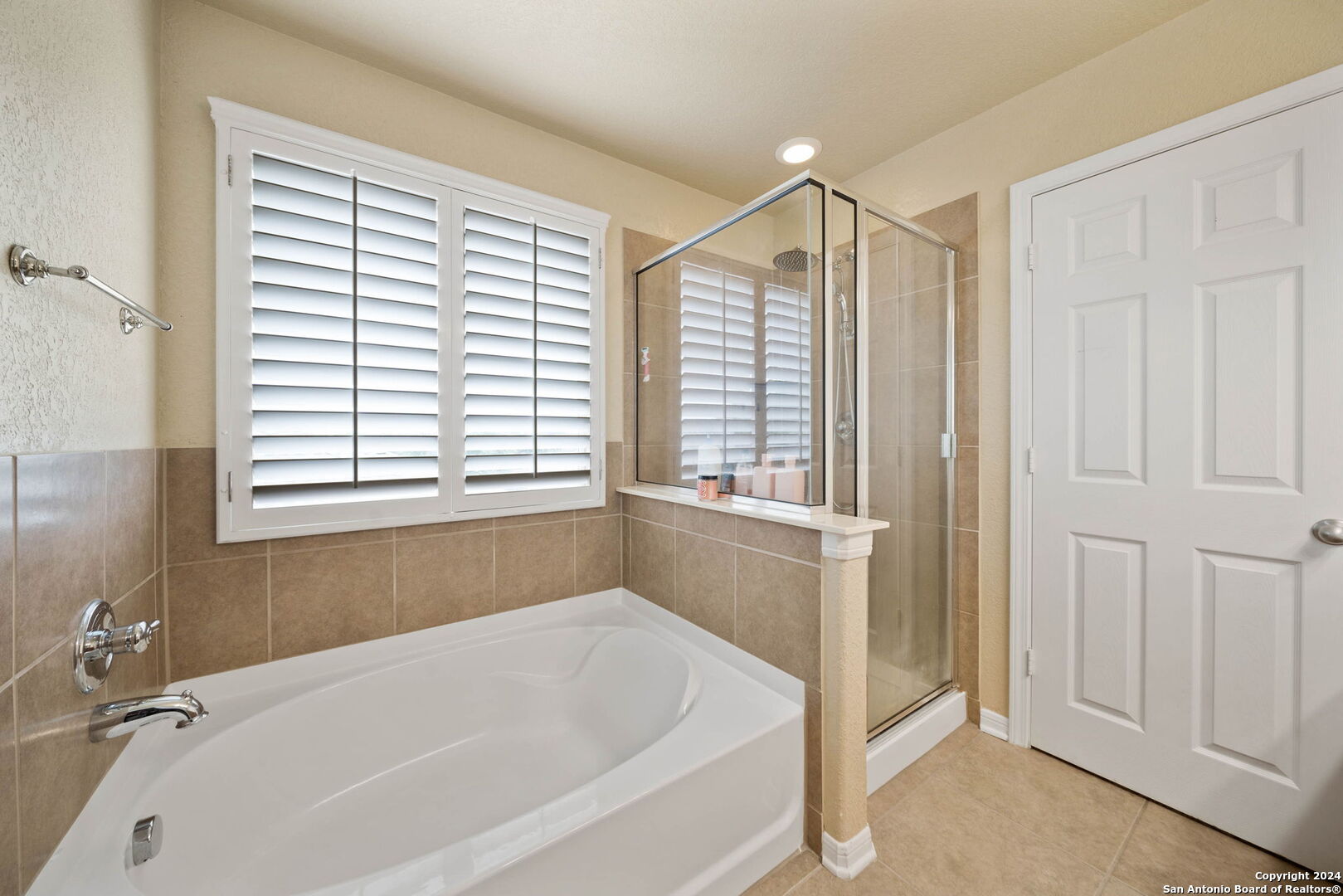 1011 ATKINS BAY