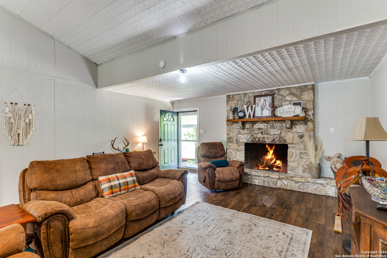785 FOREST TRAIL DR