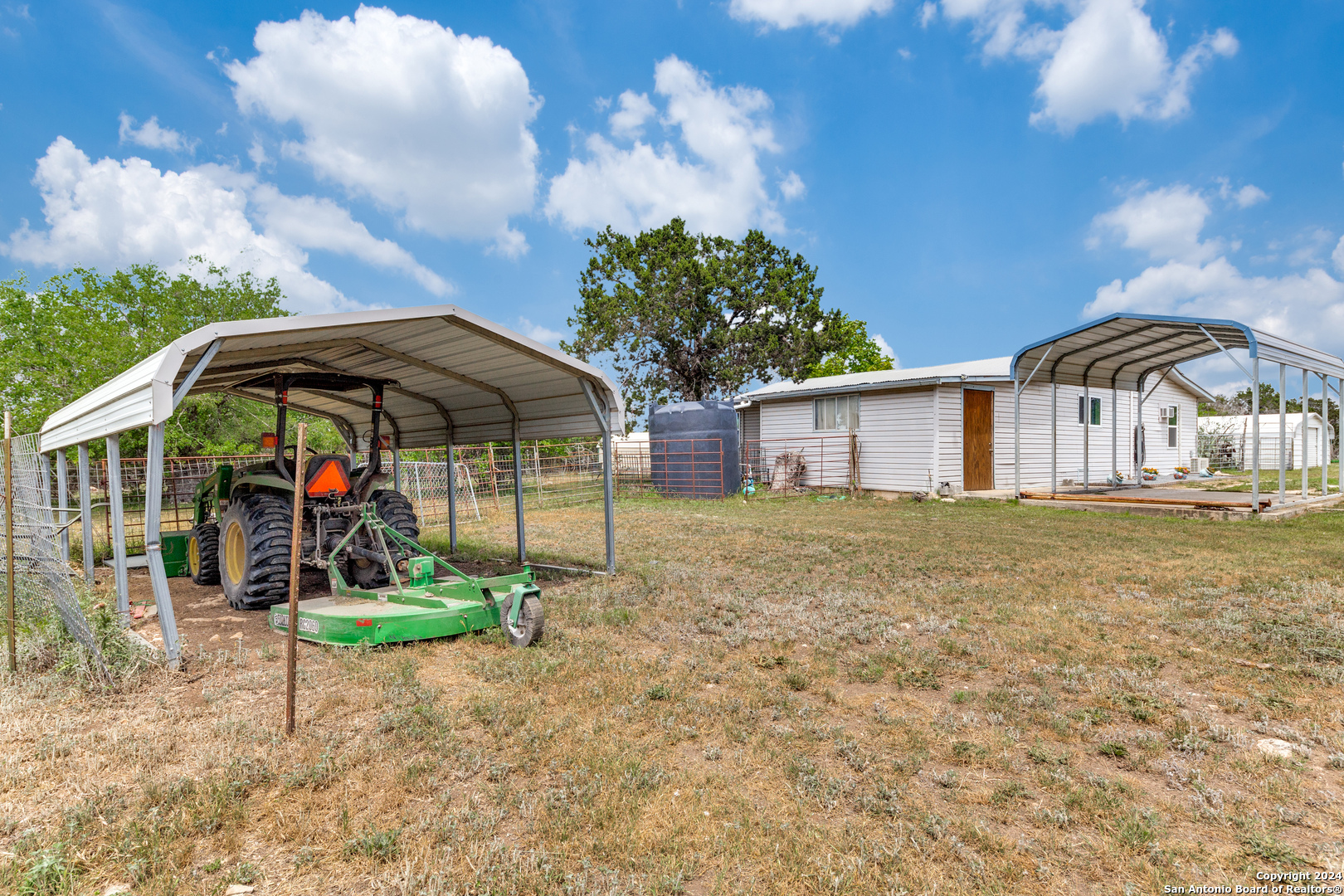 785 FOREST TRAIL DR