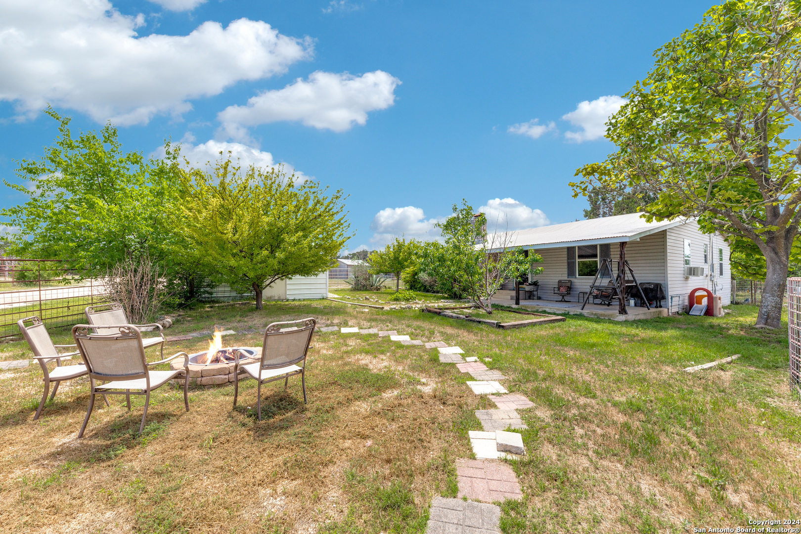 785 FOREST TRAIL DR