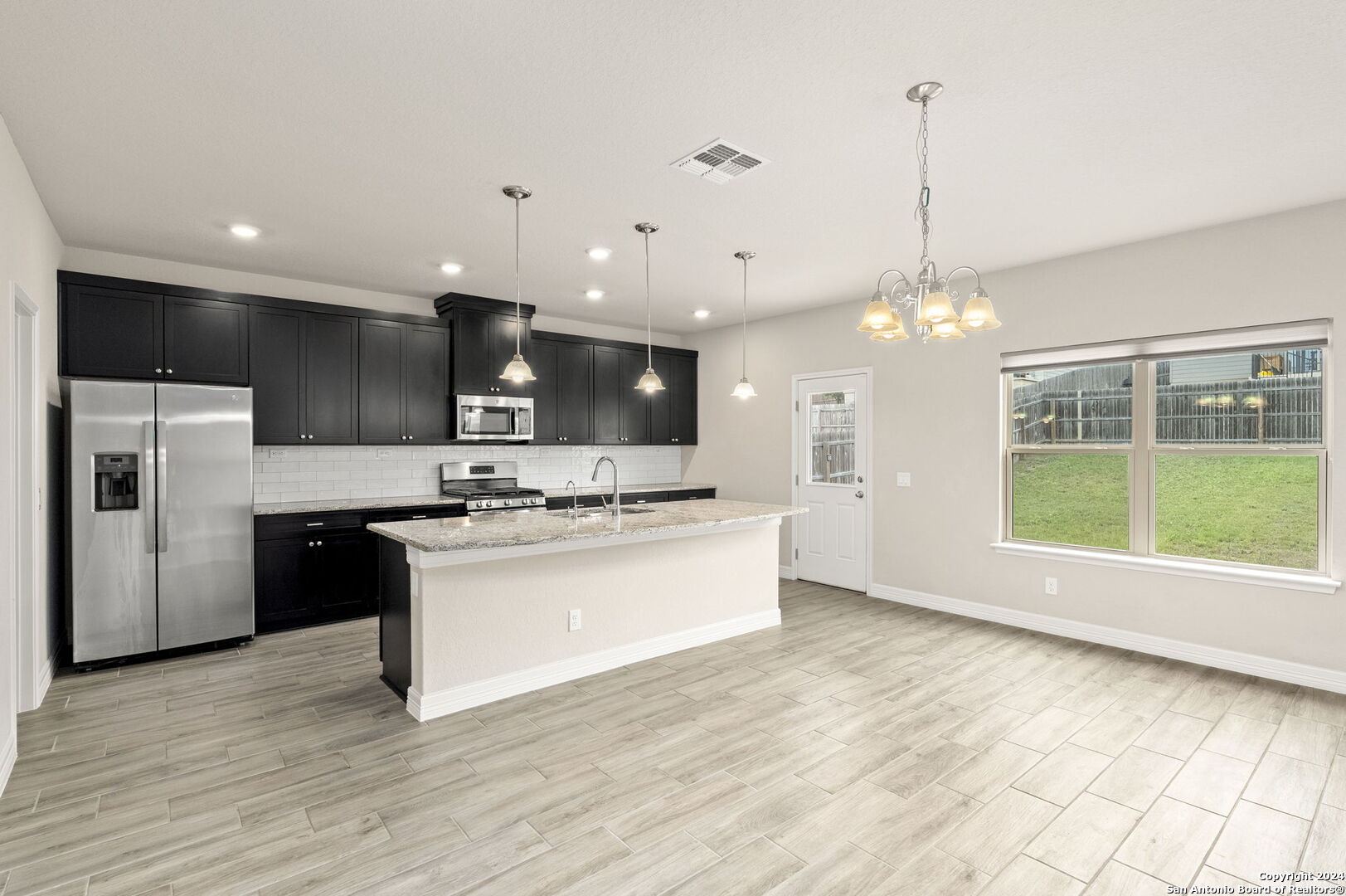 10633 JASMINE BLUFF