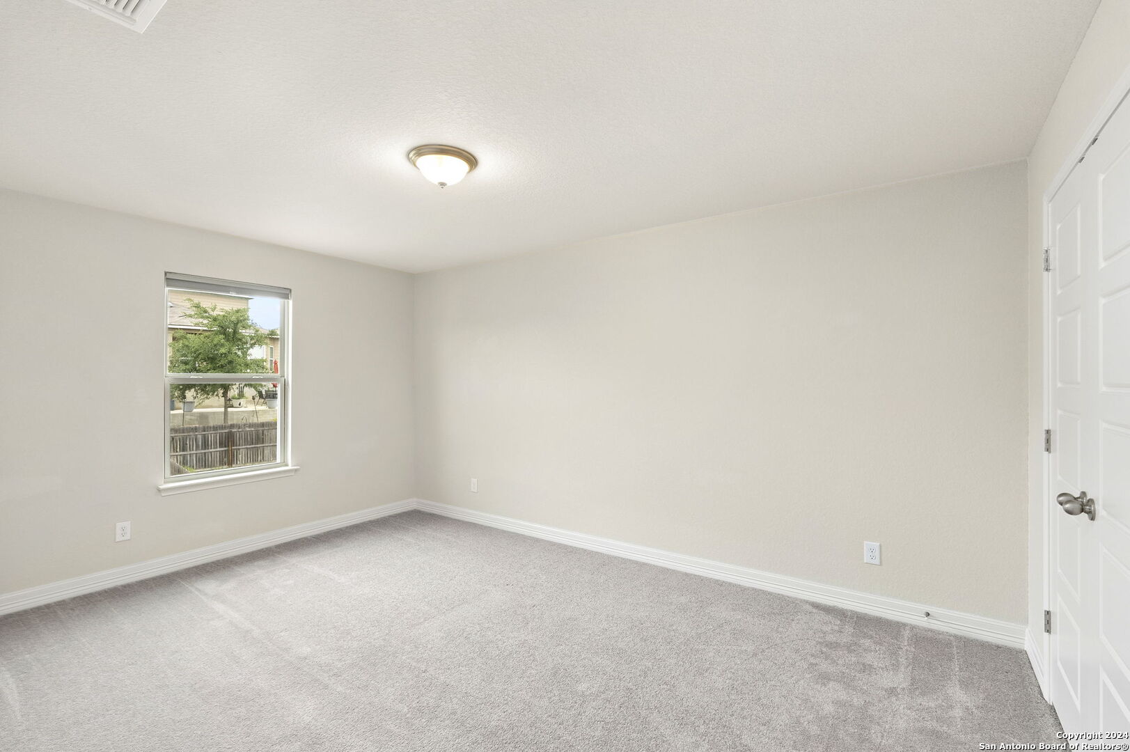 10633 JASMINE BLUFF