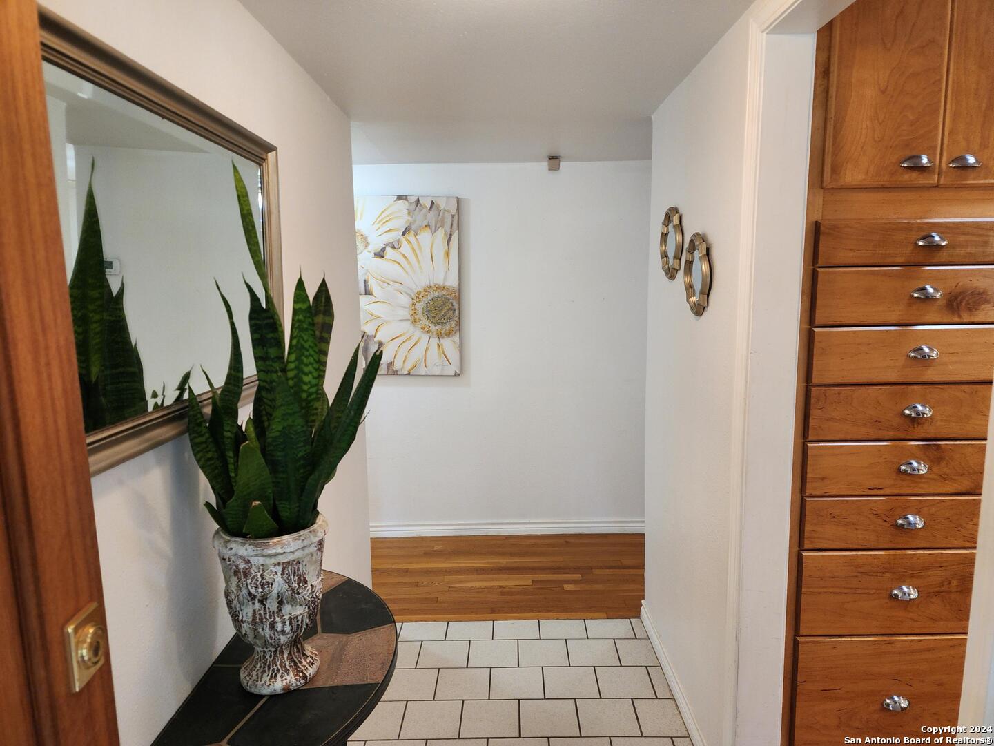 438 Calumet Place