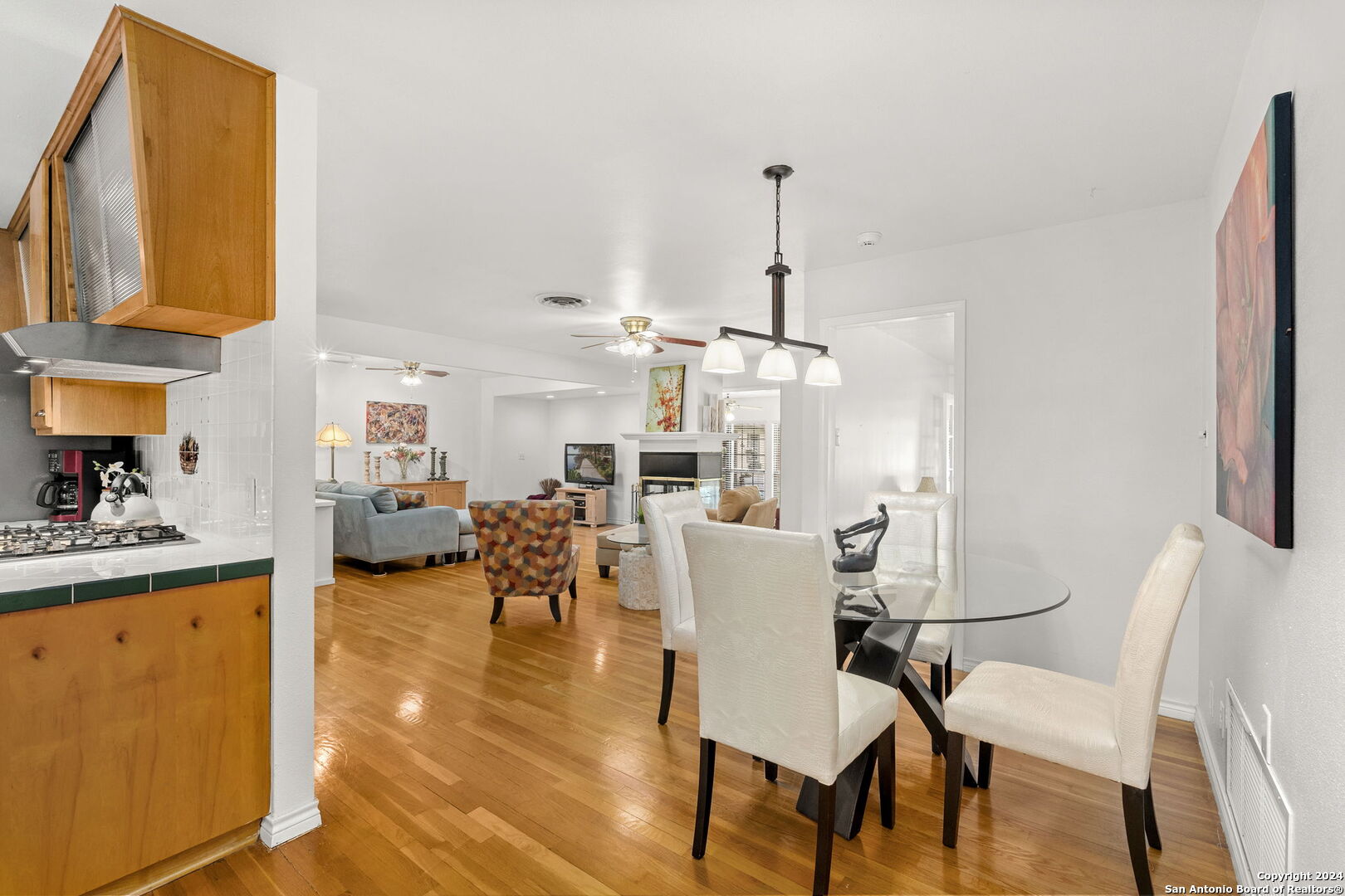 438 Calumet Place