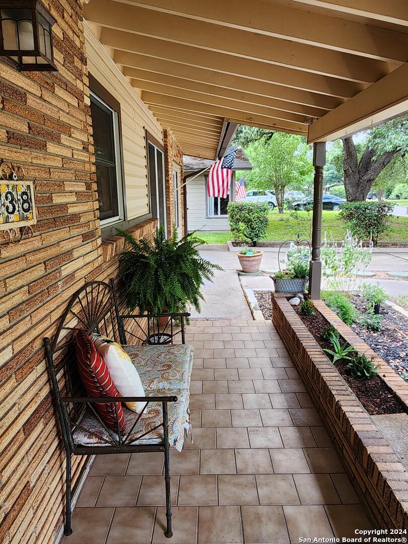 438 Calumet Place