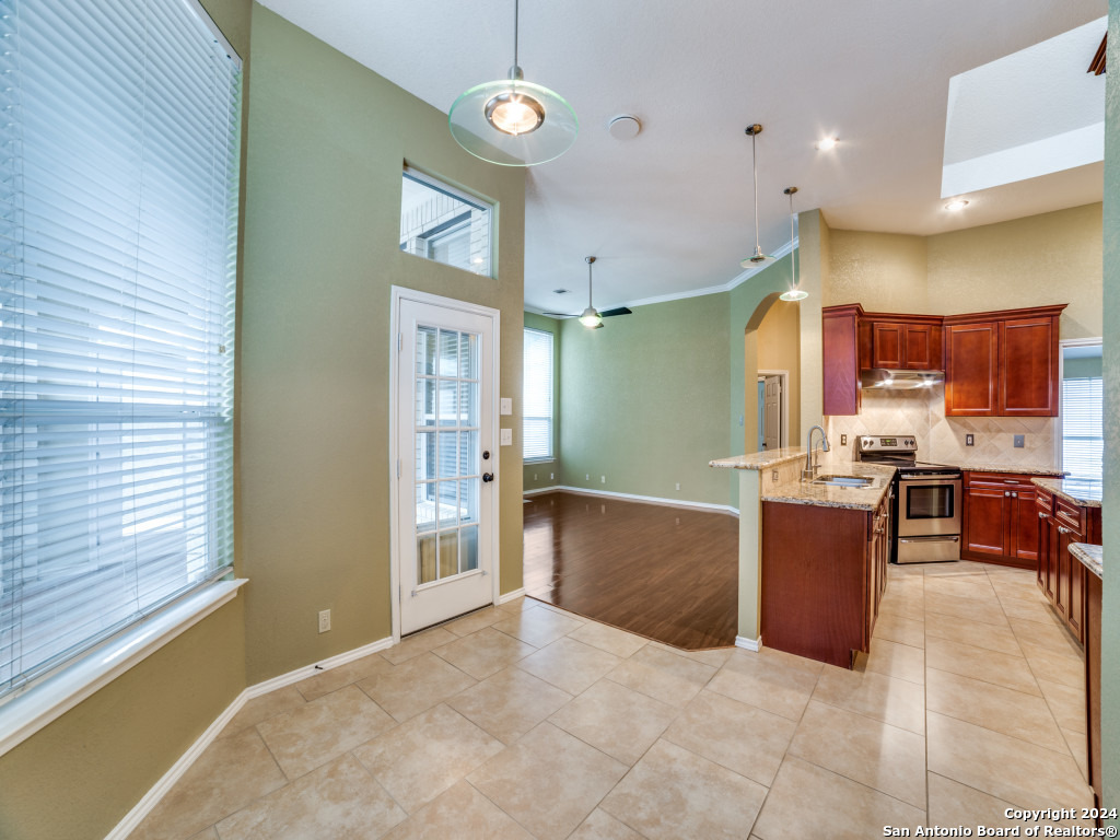 15106 STONETOWER DR