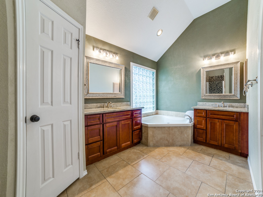 15106 STONETOWER DR