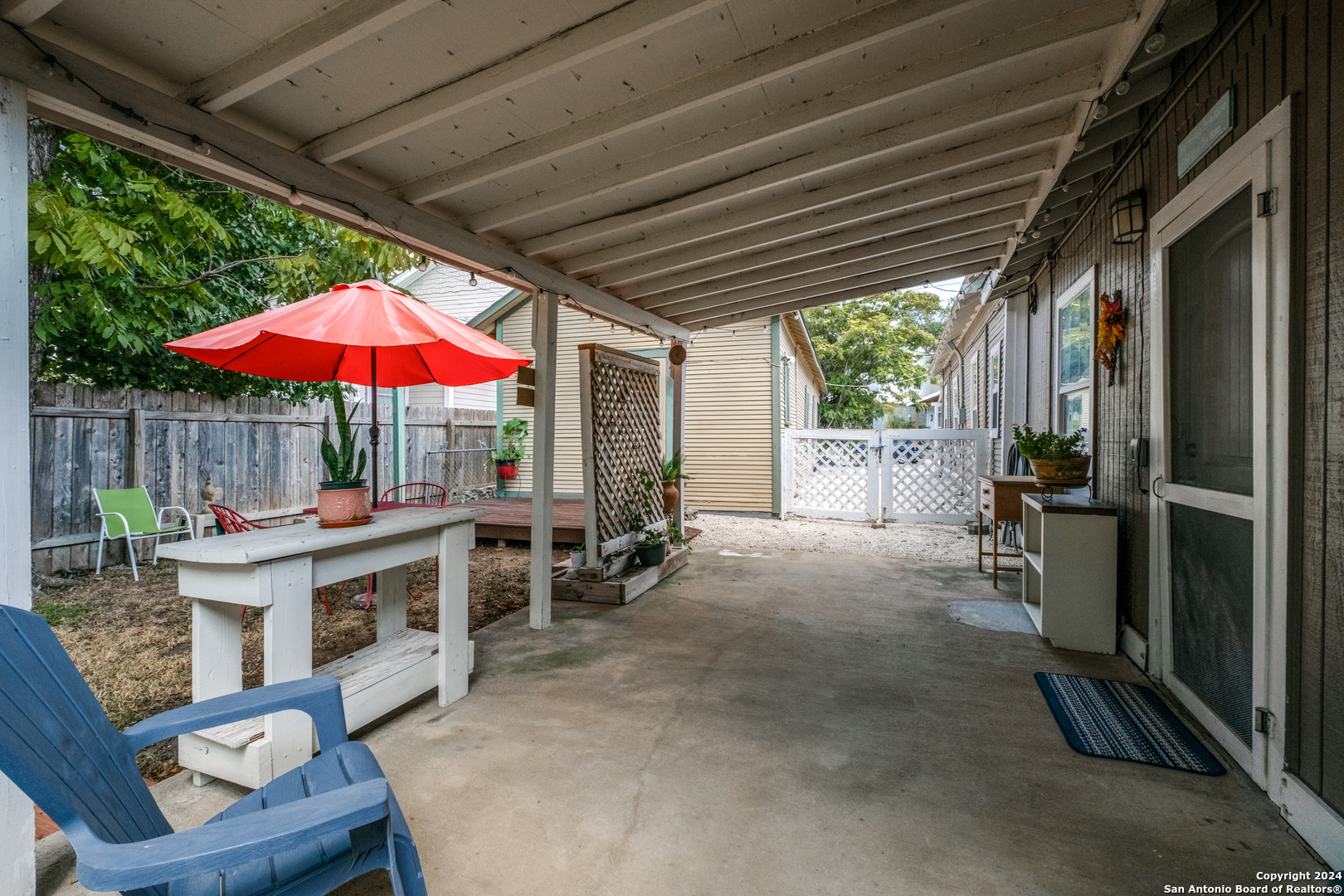 528 Leigh St