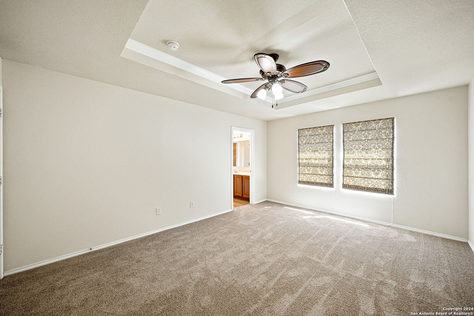 470 Walnut Crst
