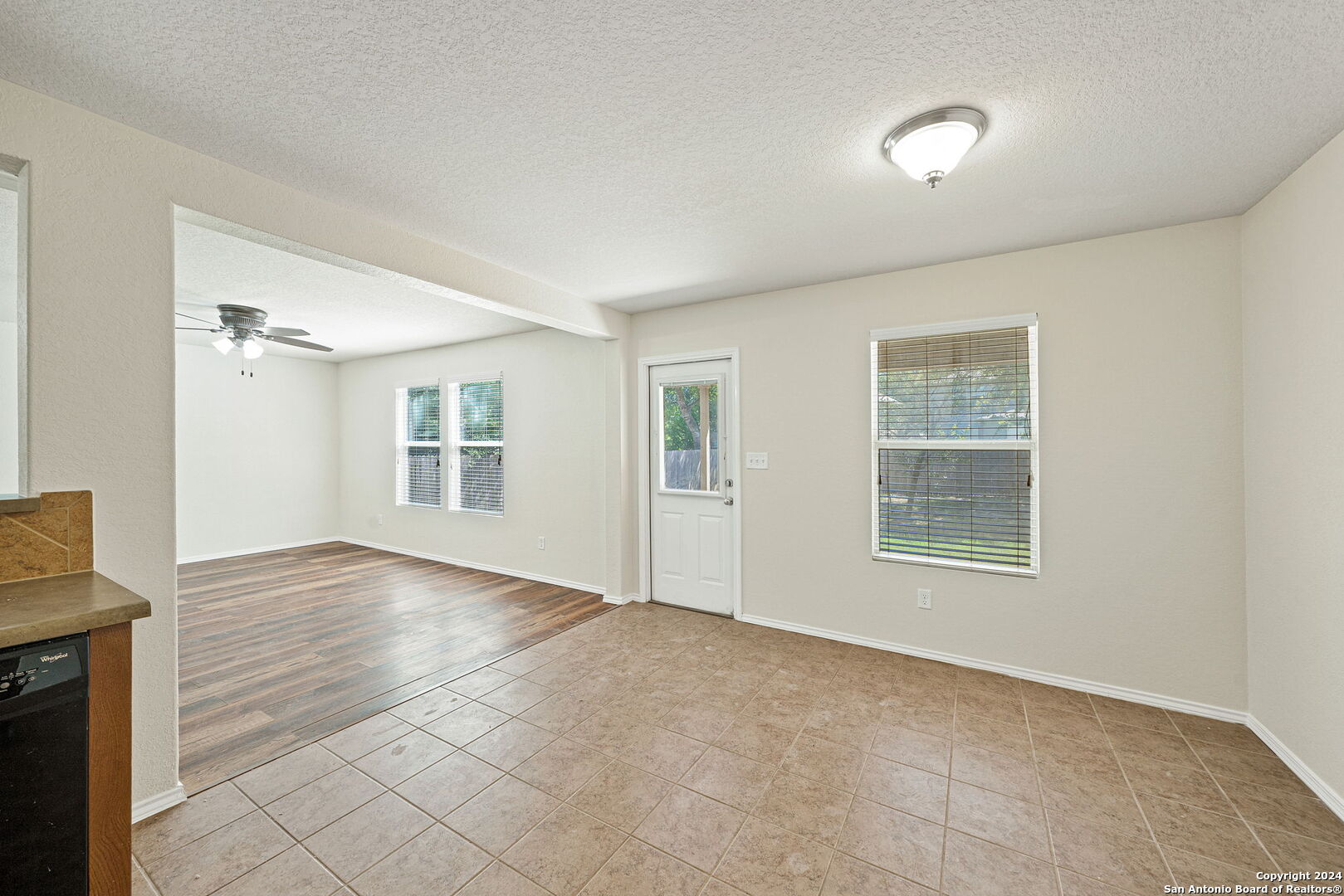 470 Walnut Crst