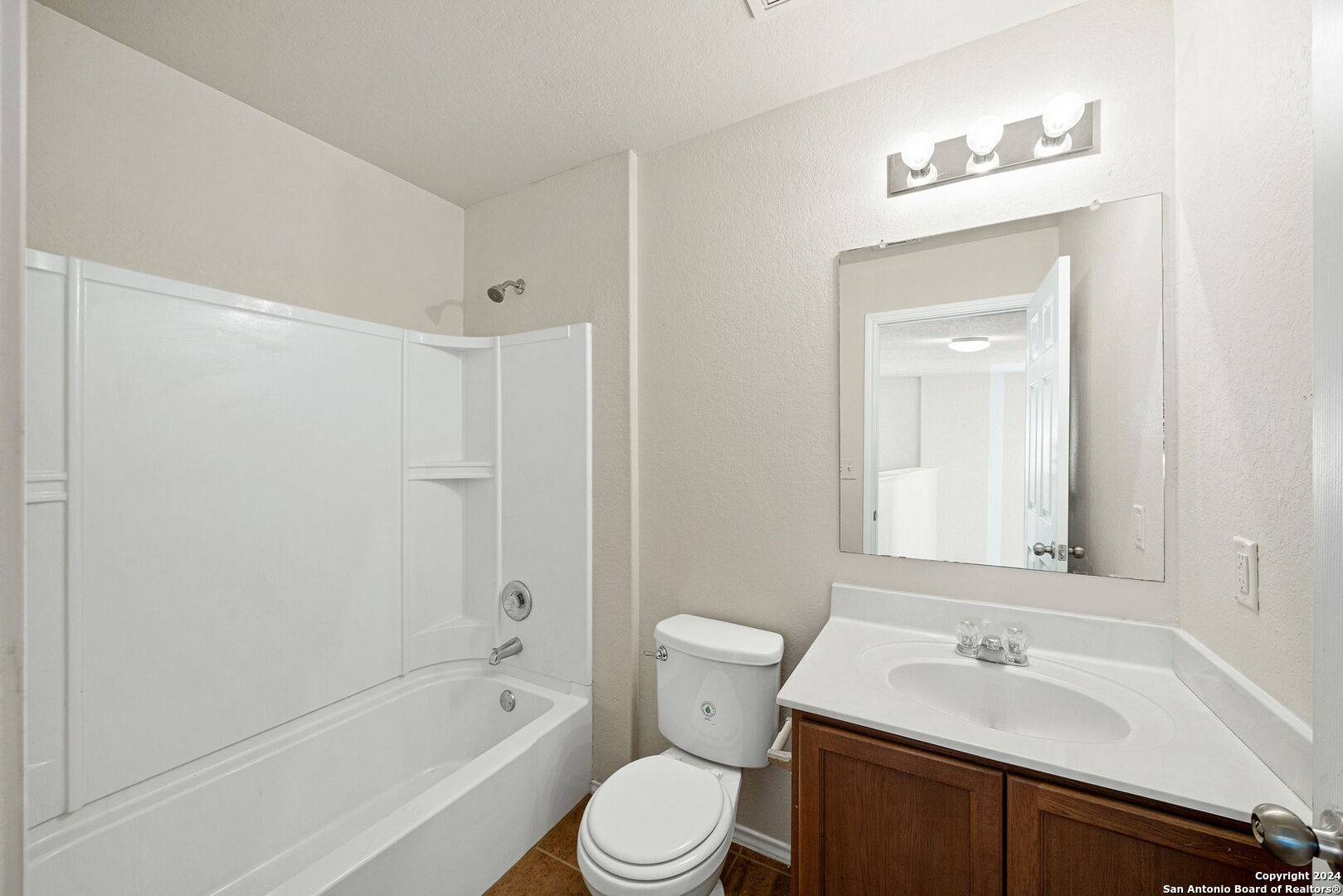 470 Walnut Crst