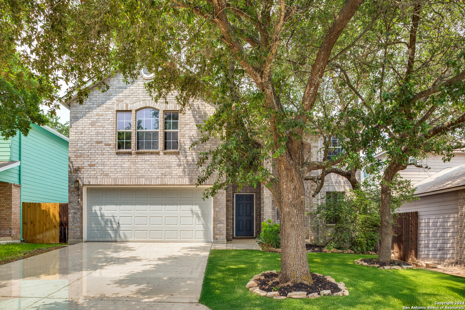 8738 VERANDA CT