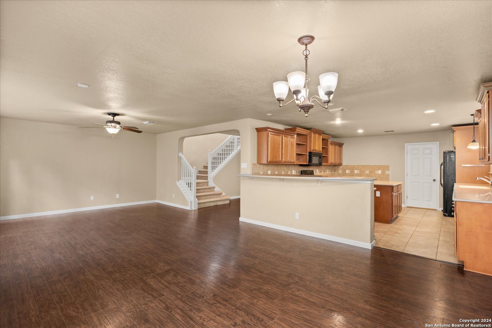 209 HORSE HILL