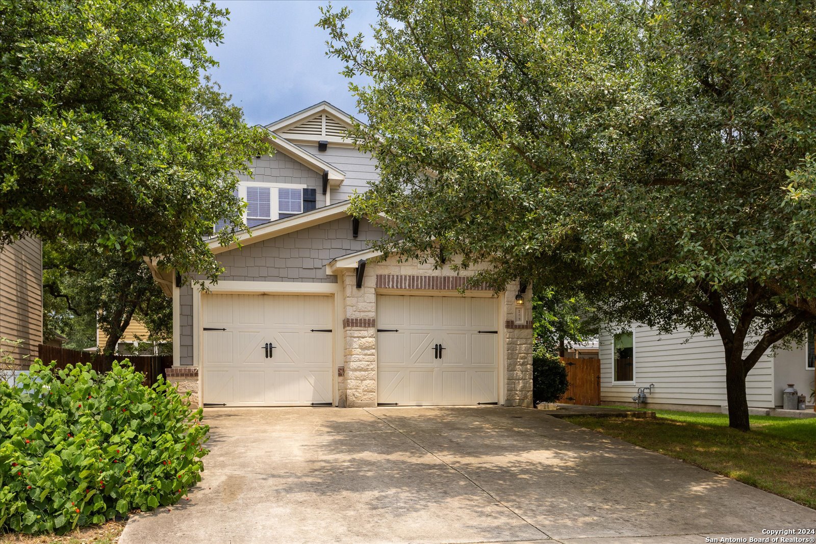 209 HORSE HILL