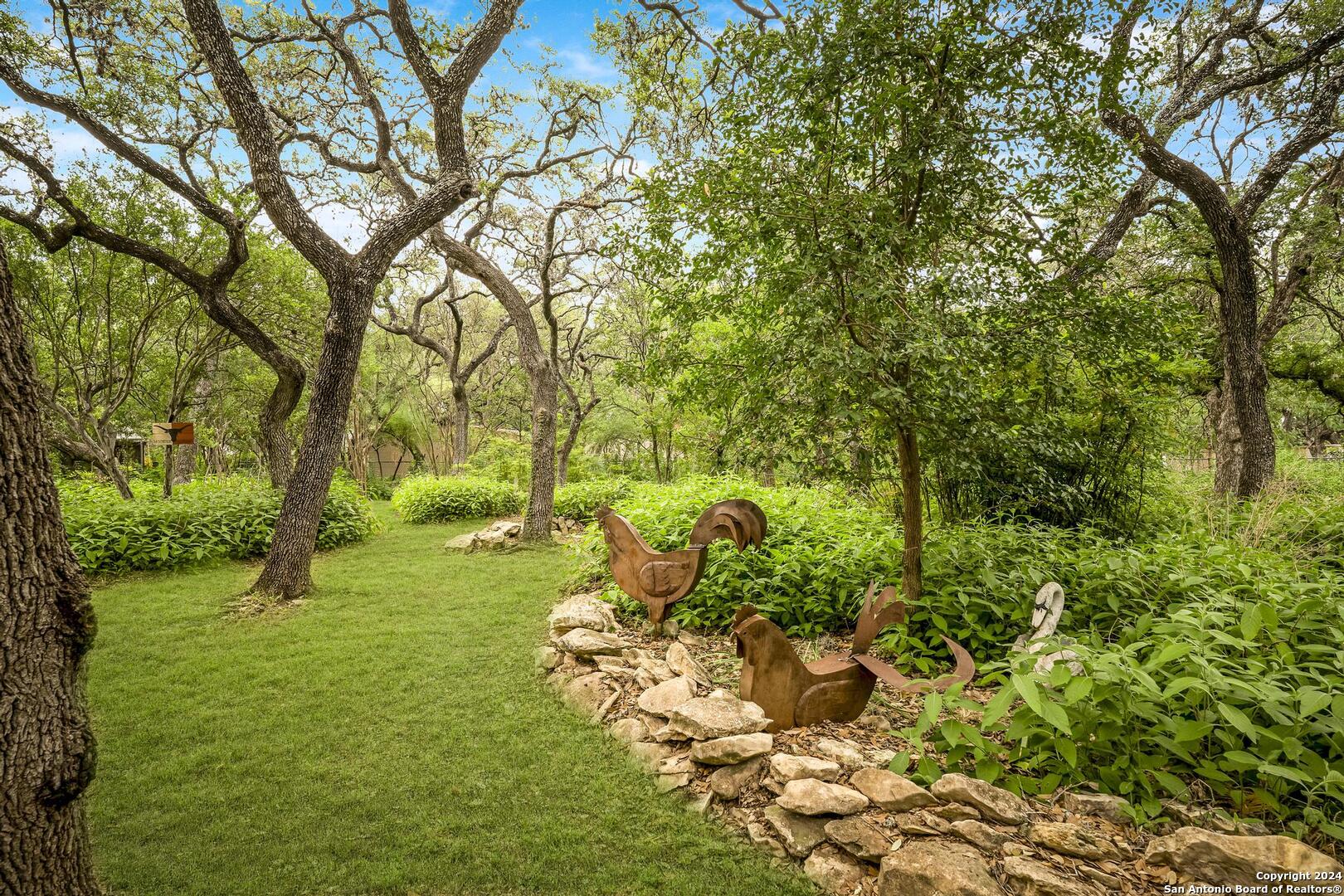302 ZORNIA DR