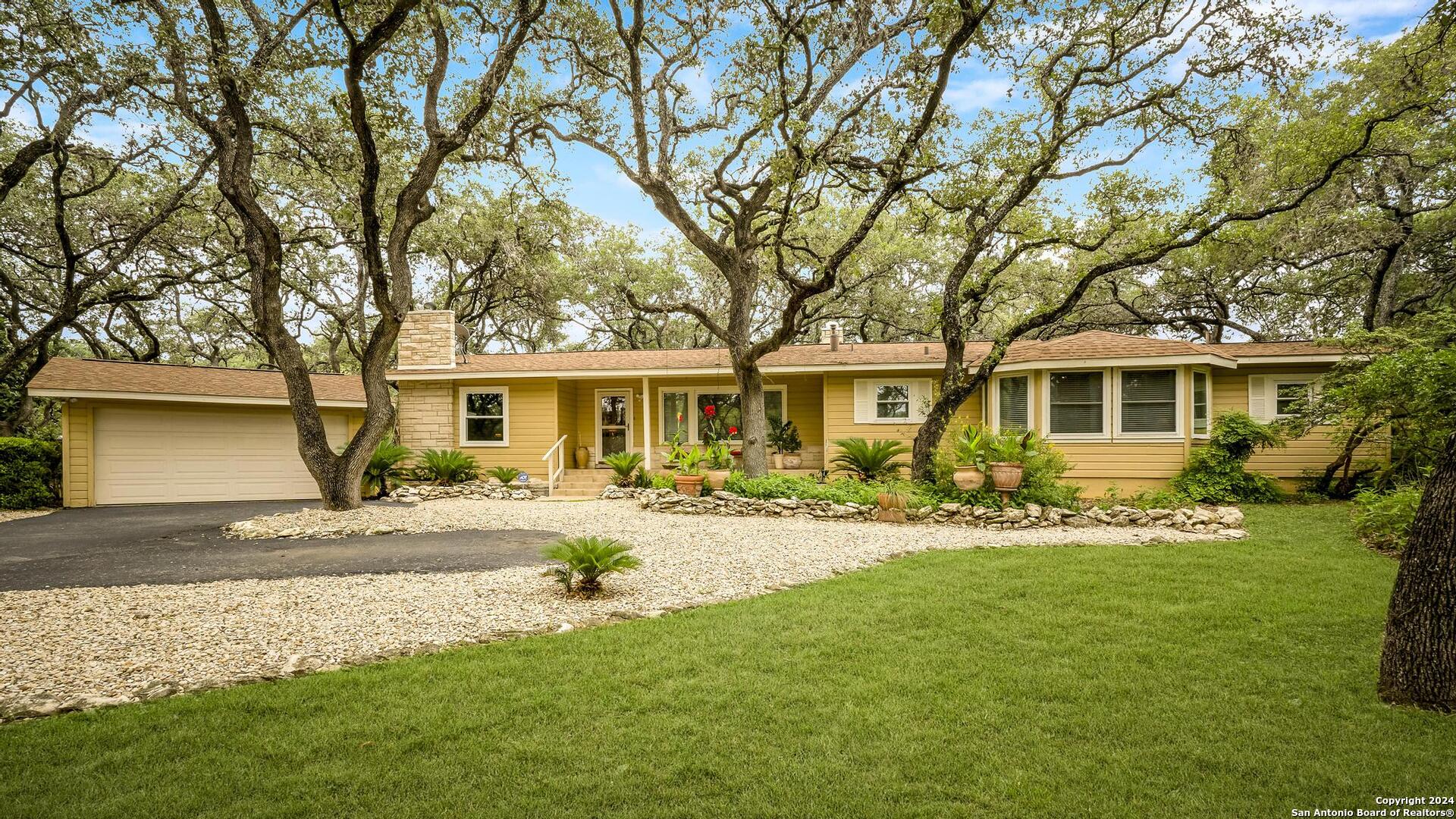 302 ZORNIA DR