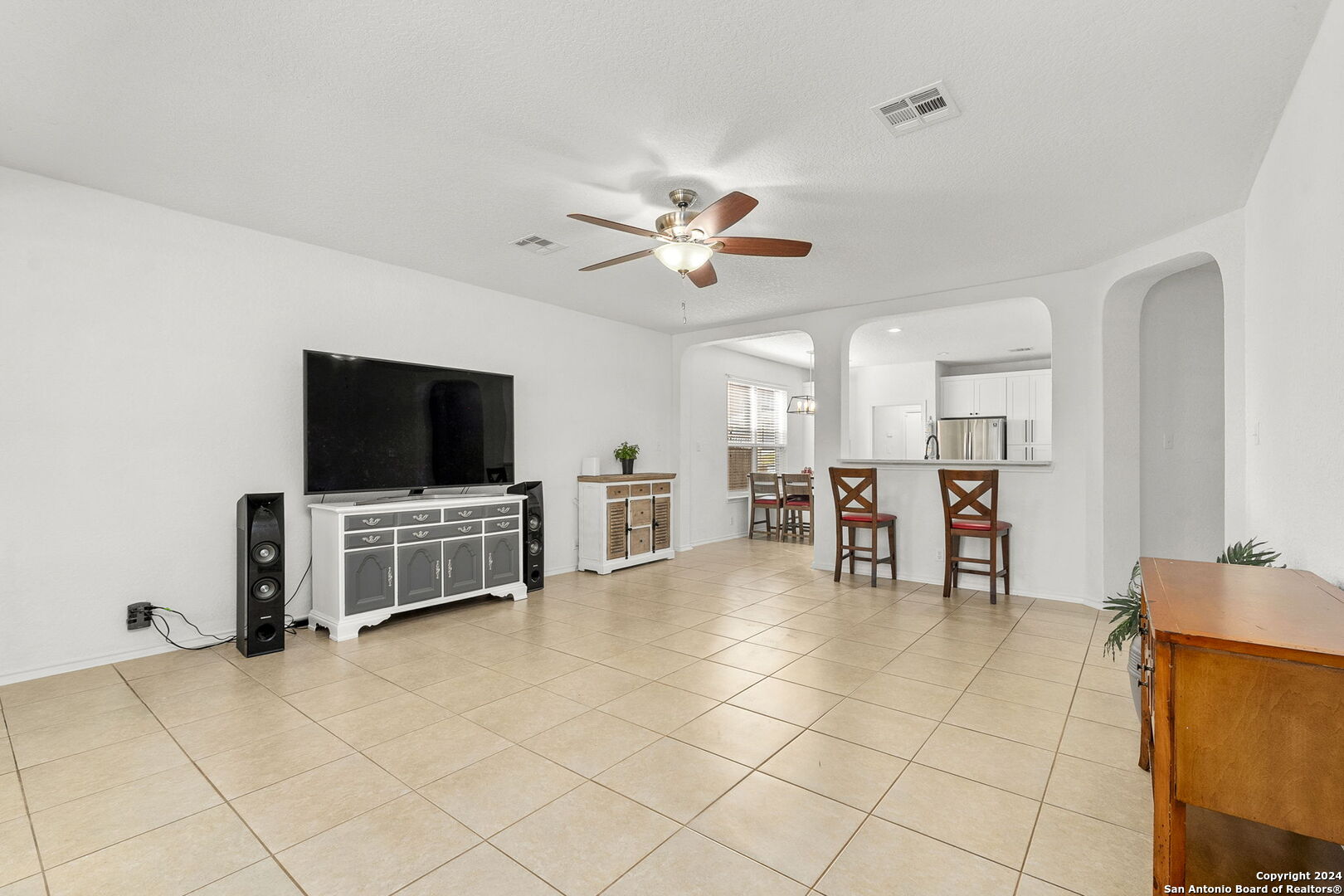 23035 Airedale Ln