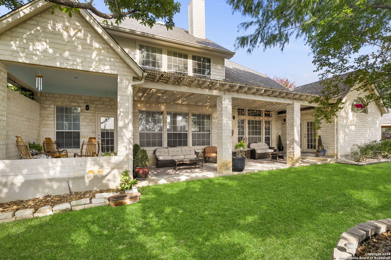 15 INWOOD HEIGHTS DR