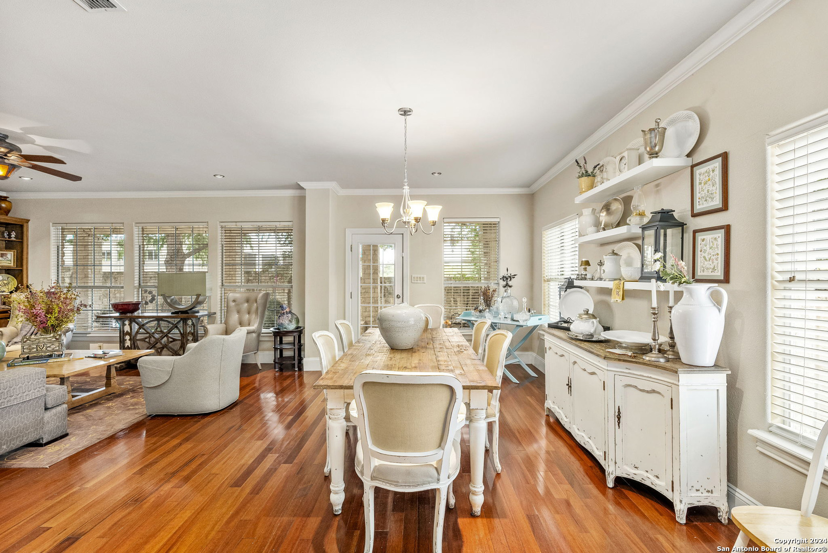 15 INWOOD HEIGHTS DR