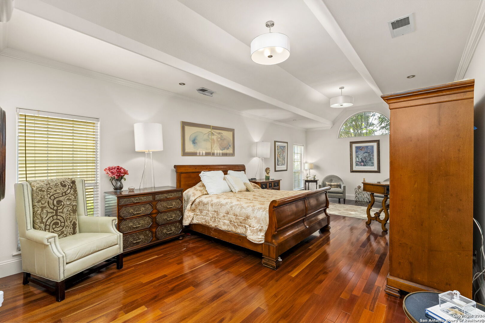 15 INWOOD HEIGHTS DR