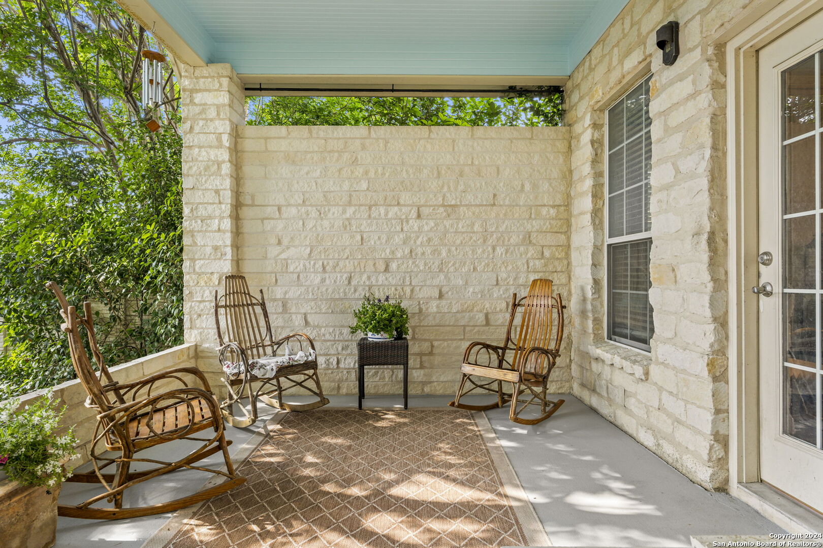 15 INWOOD HEIGHTS DR